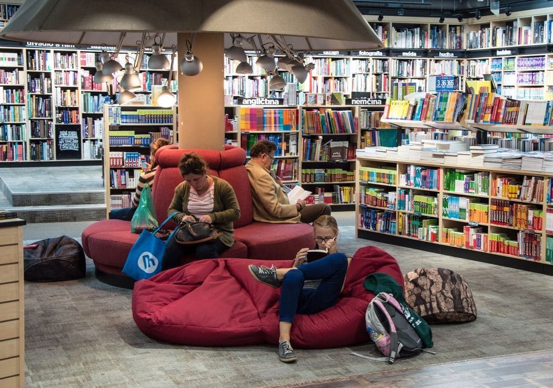 Bücherhafen 9